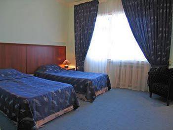 Club 777 Hotell Fergana Exteriör bild